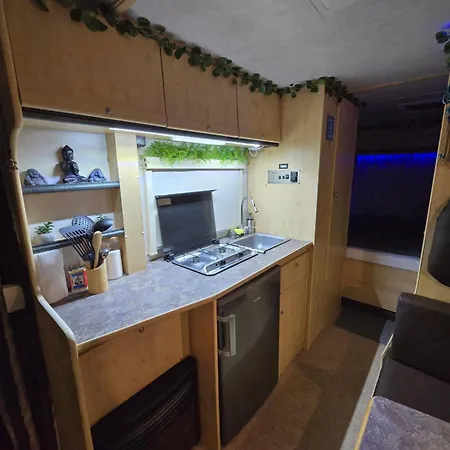 Campsite Autocaravan,camper,campervan,motorhome,not Driveable,only Habitable Los Cristianos (Tenerife)