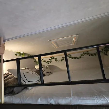 Campsite Autocaravan,camper,campervan,motorhome,not Driveable,only Habitable *