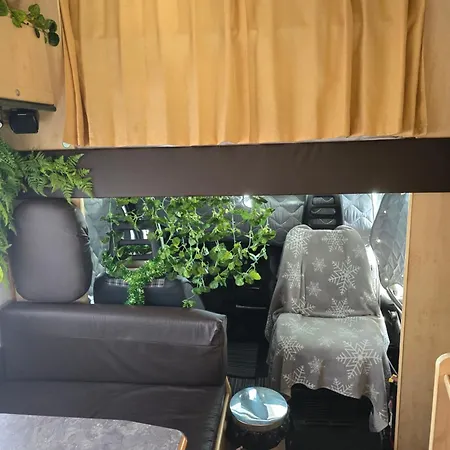 キャンプ場 Autocaravan,camper,campervan,motorhome,not Driveable,only Habitable ロスクリスティアーノス