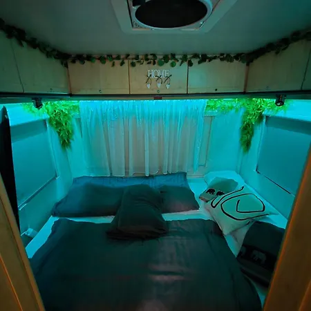 Autocaravan,camper,campervan,motorhome,not Driveable,only Habitable