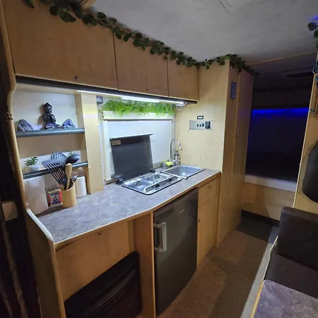 Campsite Autocaravan,camper,campervan,motorhome,not Driveable,only Habitable Los Cristianos (Tenerife)