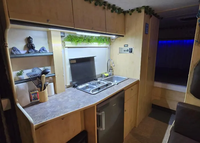 Кемпинг Autocaravan,camper,campervan,motorhome,not Driveable,only Habitable Лос Кристианос