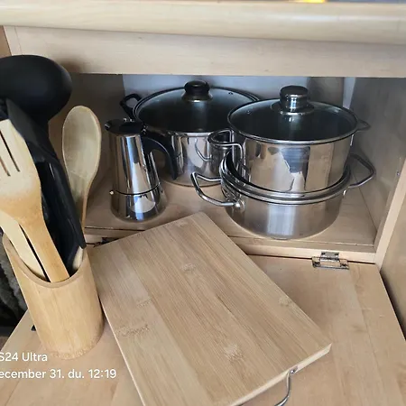 Autocaravan,camper,campervan,motorhome,not Driveable,only Habitable