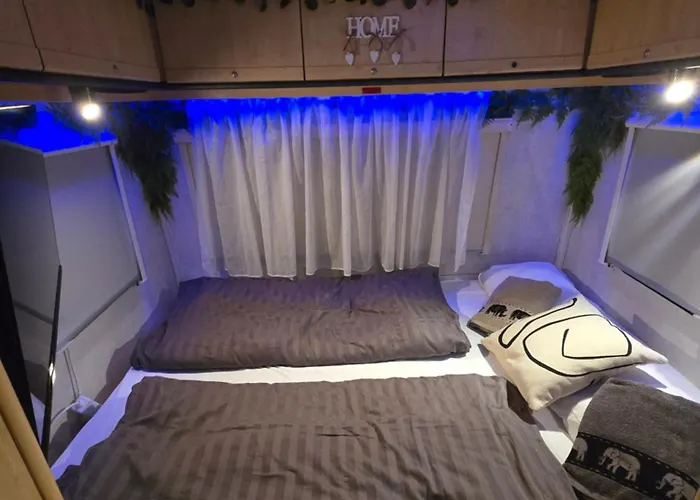 Autocaravan,camper,campervan,motorhome,not Driveable,only Habitable لوس كريستيانوس