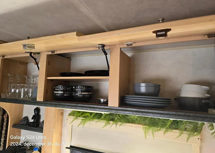 Autocaravan,camper,campervan,motorhome,not Driveable,only Habitable * لوس كريستيانوس